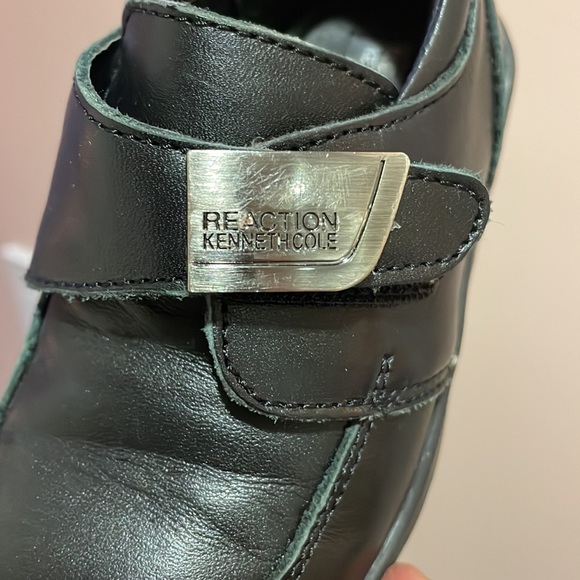 Black Kenneth Cole kids shoes - Picture 4 of 4